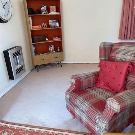 Centre Of Town House 3 Bedrooms Sleeps 5 And Infant Free Onsite Parking 2 Cars King's Lynn Exterior photo