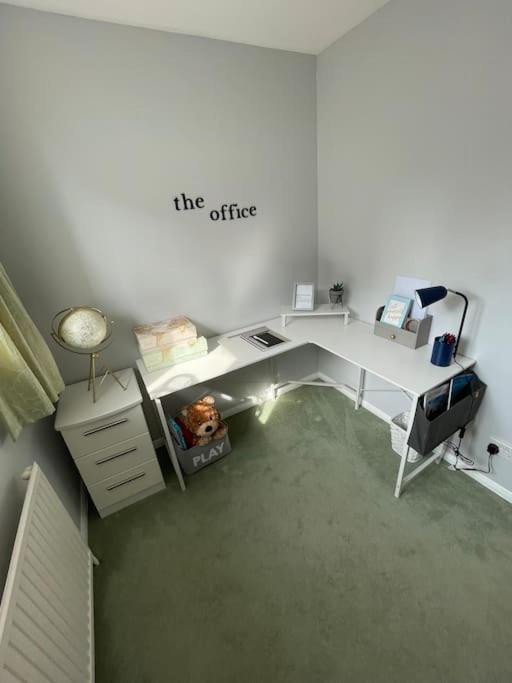 Centre Of Town House 3 Bedrooms Sleeps 5 And Infant Free Onsite Parking 2 Cars King's Lynn Exterior photo